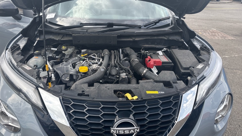 Nissan Juke 1.0 DiG-T 114 N-Connecta 5dr Petrol Hatchback - Image 8