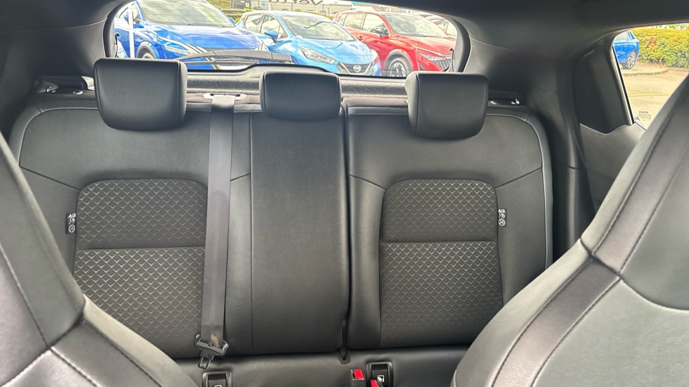 Nissan Juke 1.0 DiG-T 114 N-Connecta 5dr Petrol Hatchback - Image 15