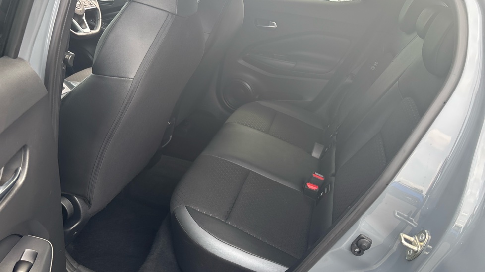 Nissan Juke 1.0 DiG-T 114 N-Connecta 5dr Petrol Hatchback - Image 16