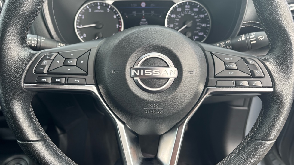 Nissan Juke 1.0 DiG-T 114 N-Connecta 5dr Petrol Hatchback - Image 31