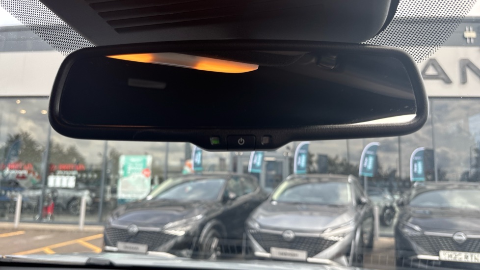 Nissan Juke 1.0 DiG-T 114 N-Connecta 5dr Petrol Hatchback - Image 34