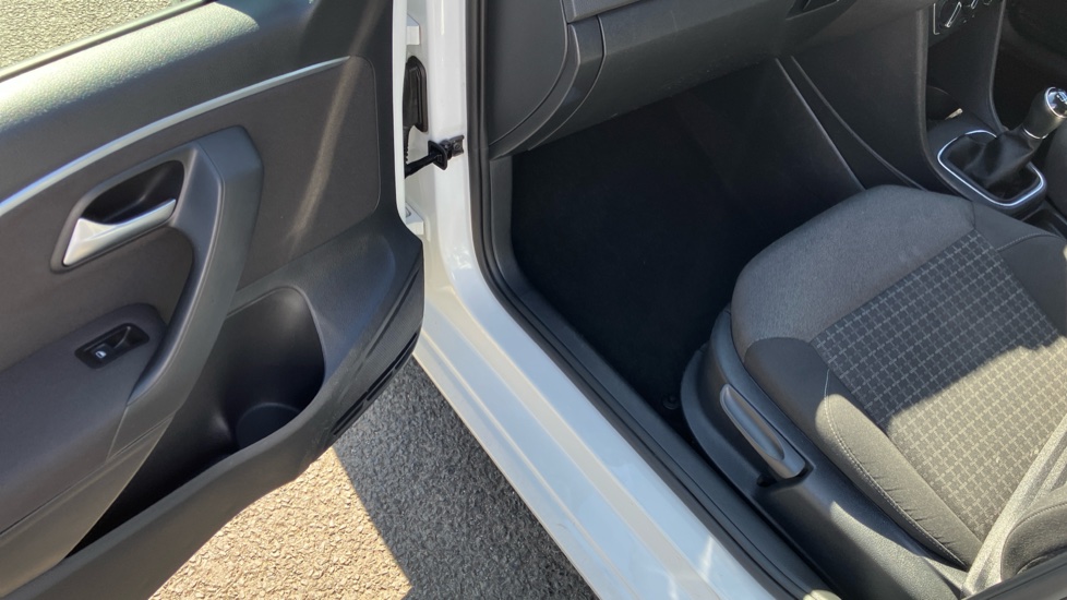 Volkswagen Polo 1.2 TSI Match Edition 5dr Petrol Hatchback - Image 38