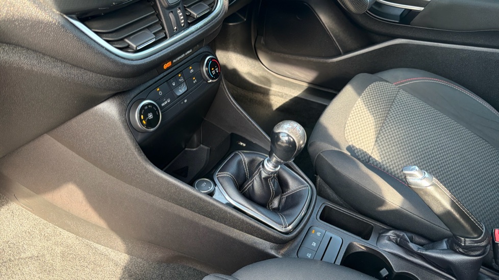 Ford Fiesta 1.0 EcoBoost ST-Line 3dr Petrol Hatchback - Image 13