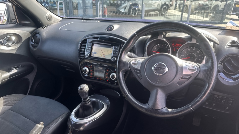 Nissan Juke 1.2 DiG-T N-Connecta 5dr Petrol Hatchback - Image 9