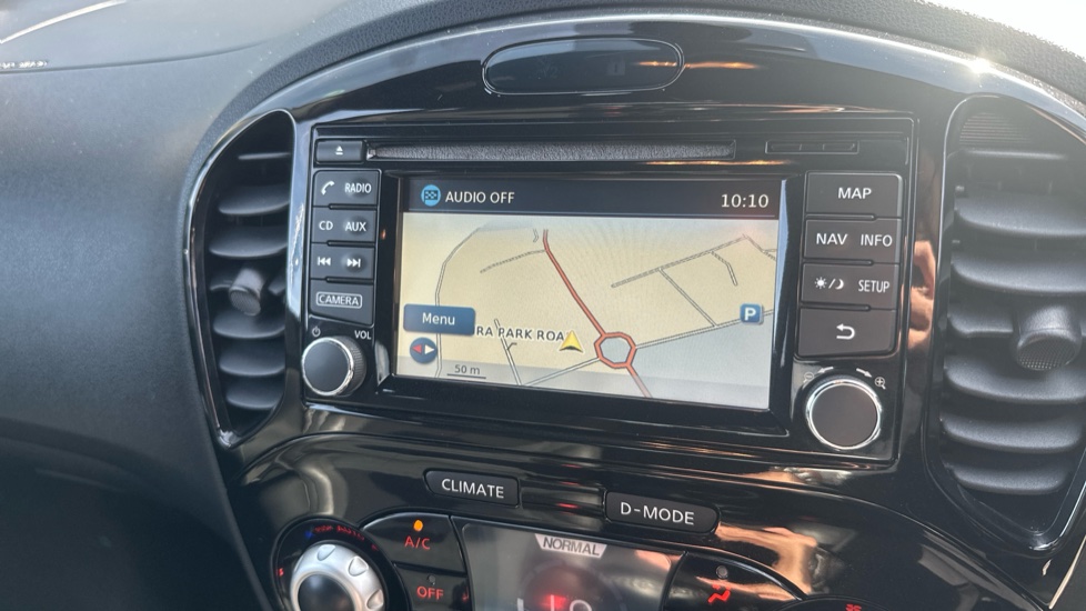Nissan Juke 1.2 DiG-T N-Connecta 5dr Petrol Hatchback - Image 12