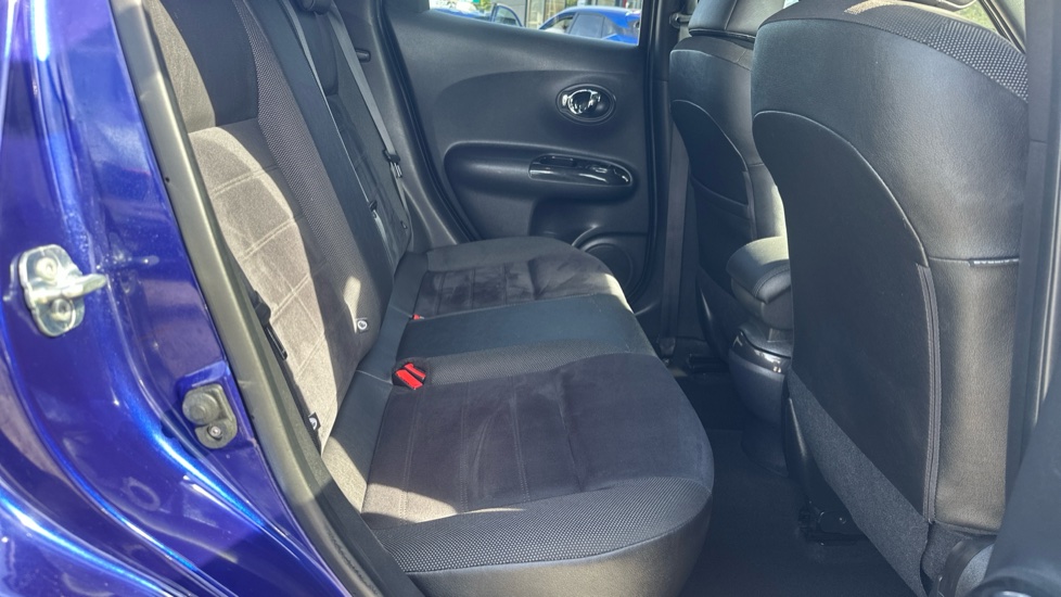 Nissan Juke 1.2 DiG-T N-Connecta 5dr Petrol Hatchback - Image 16