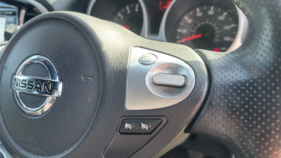 Nissan Juke 1.2 DiG-T N-Connecta 5dr Petrol Hatchback - Image 22