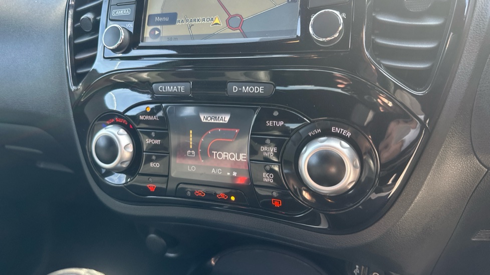 Nissan Juke 1.2 DiG-T N-Connecta 5dr Petrol Hatchback - Image 25