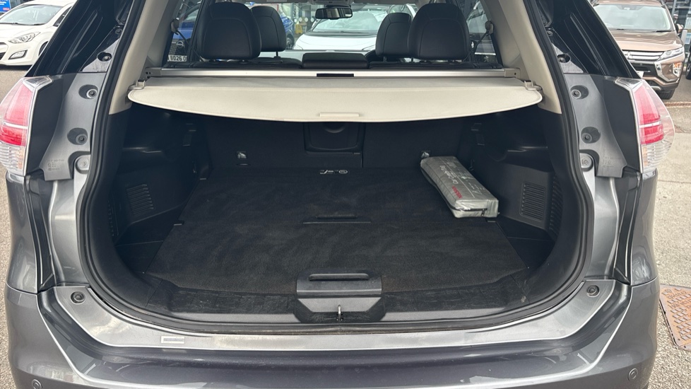 Nissan X-Trail 1.6 dCi Tekna 5dr Xtronic Diesel Station Wagon - Image 4