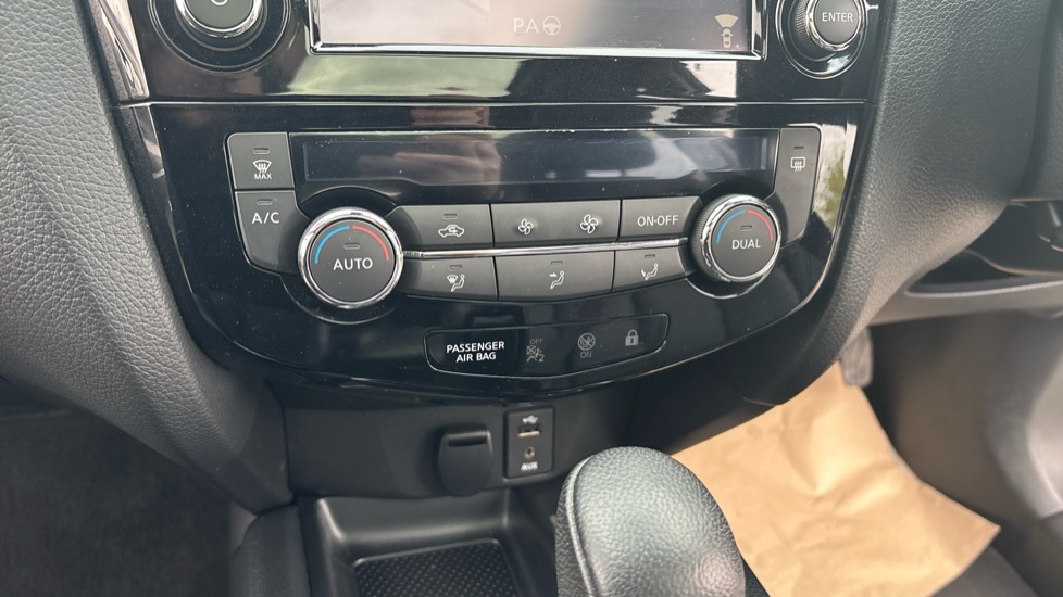 Nissan X-Trail 1.6 dCi Tekna 5dr Xtronic Diesel Station Wagon - Image 37