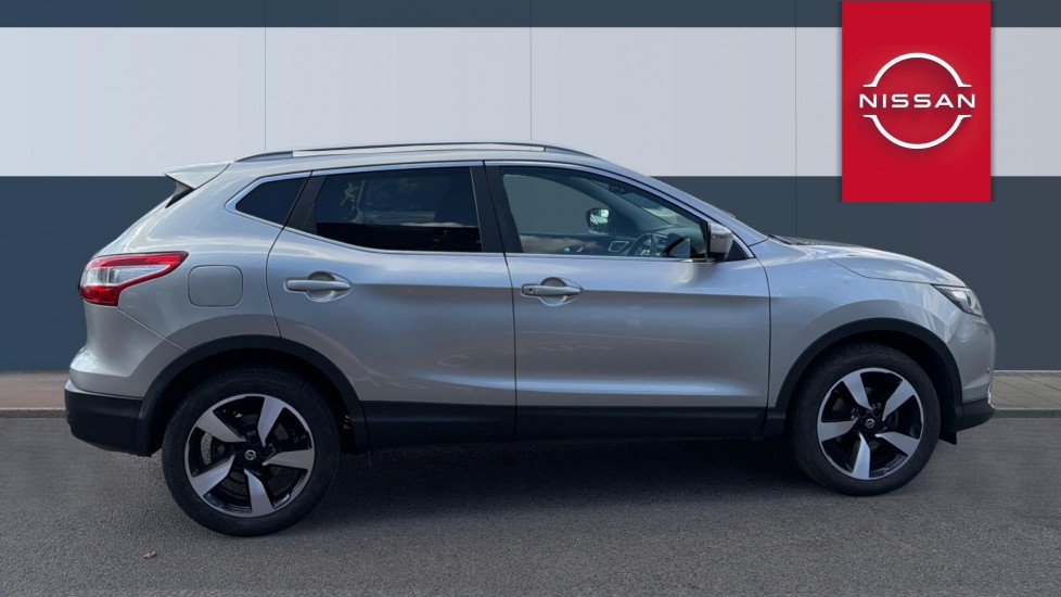 Nissan Qashqai 1.6 DiG-T N-Tec+ 5dr Petrol Hatchback - Image 5