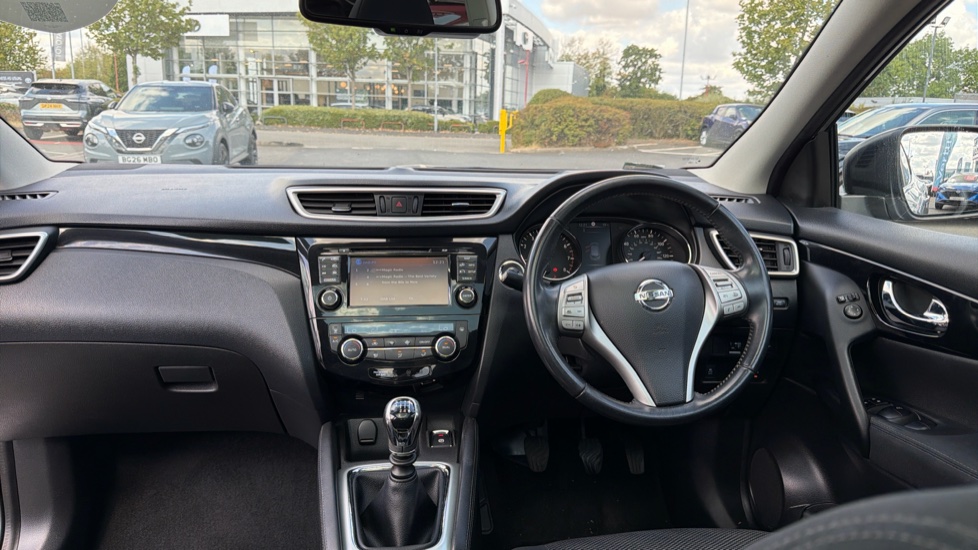 Nissan Qashqai 1.6 DiG-T N-Tec+ 5dr Petrol Hatchback - Image 10