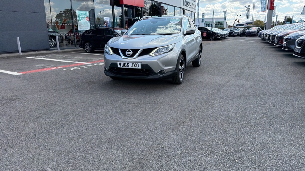 Nissan Qashqai 1.6 DiG-T N-Tec+ 5dr Petrol Hatchback - Image 25