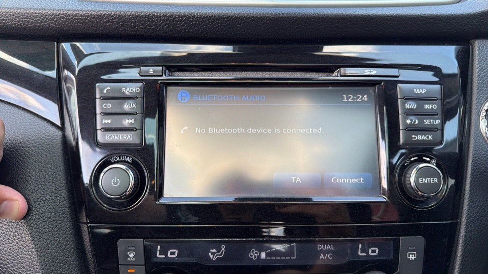 Nissan Qashqai 1.6 DiG-T N-Tec+ 5dr Petrol Hatchback - Image 28
