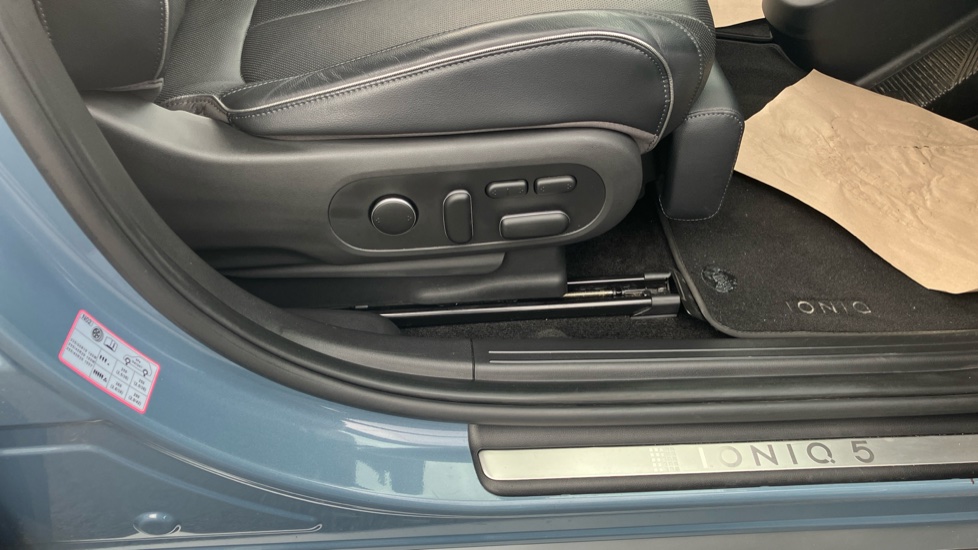 Hyundai IONIQ 5 160kW Ultimate 73 kWh 5dr Auto Electric Hatchback - Image 28