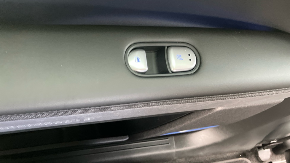 Hyundai IONIQ 5 160kW Ultimate 73 kWh 5dr Auto Electric Hatchback - Image 35