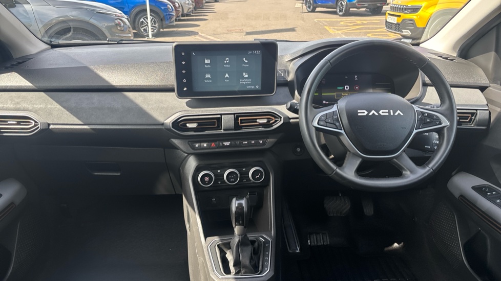 Dacia Jogger 1.6 HEV Extreme 5dr Auto Hybrid Estate - Image 10