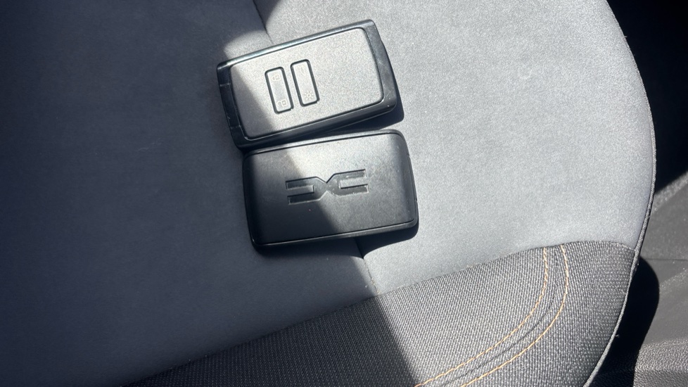 Dacia Jogger 1.6 HEV Extreme 5dr Auto Hybrid Estate - Image 20