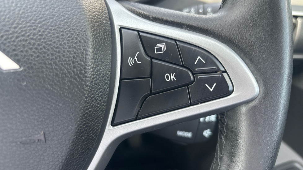 Dacia Jogger 1.6 HEV Extreme 5dr Auto Hybrid Estate - Image 23