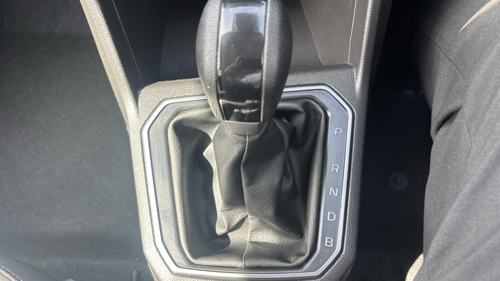 Dacia Jogger 1.6 HEV Extreme 5dr Auto Hybrid Estate - Image 31
