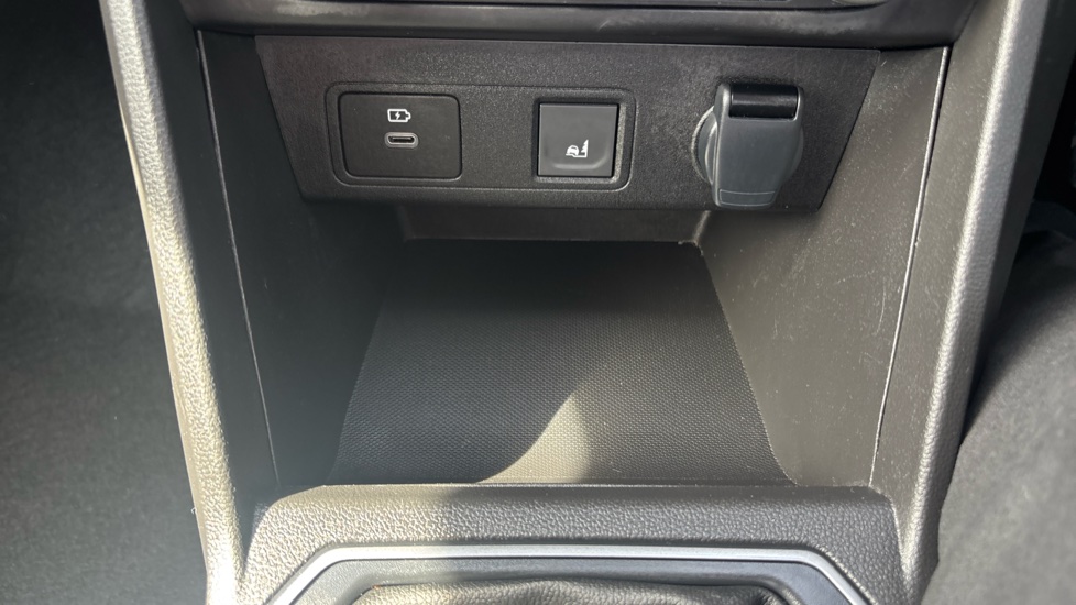 Dacia Jogger 1.6 HEV Extreme 5dr Auto Hybrid Estate - Image 32