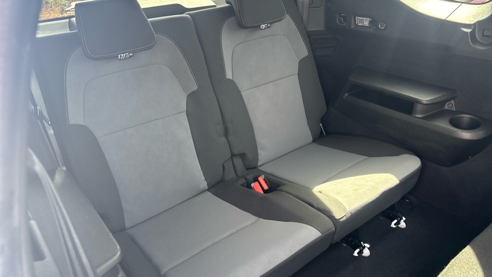 Dacia Jogger 1.6 HEV Extreme 5dr Auto Hybrid Estate - Image 49