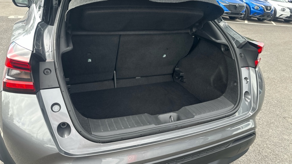 Nissan Juke 1.0 DiG-T 114 N-Connecta 5dr Petrol Hatchback - Image 4