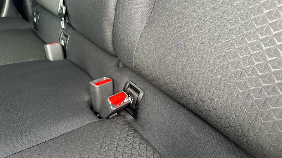 Nissan Juke 1.0 DiG-T 114 N-Connecta 5dr Petrol Hatchback - Image 17