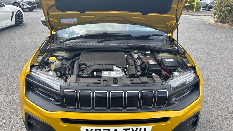 Jeep Avenger 1.2 Altitude 5dr Petrol Hatchback - Image 8