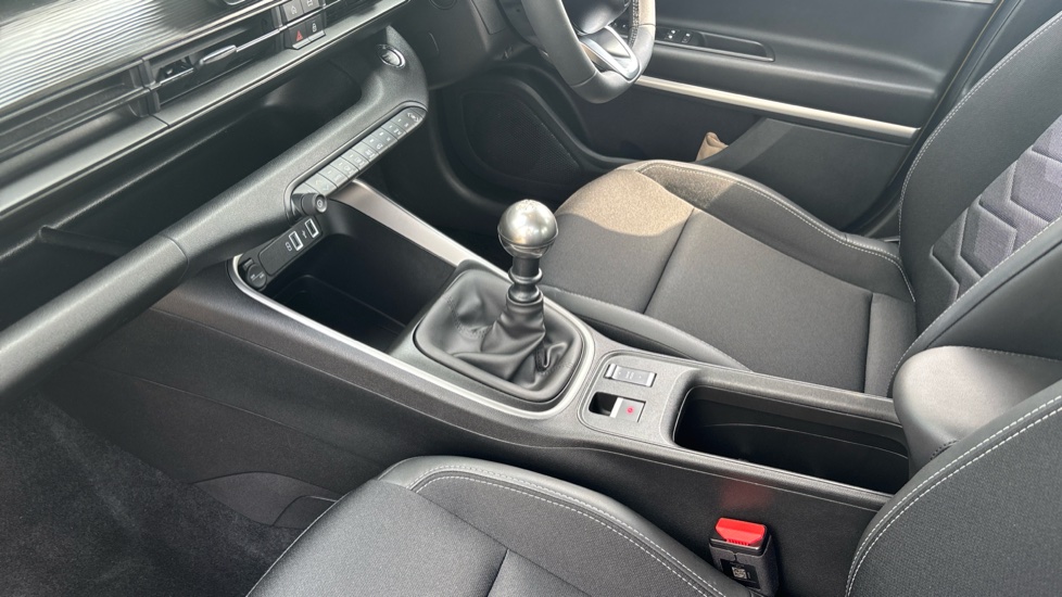 Jeep Avenger 1.2 Altitude 5dr Petrol Hatchback - Image 13