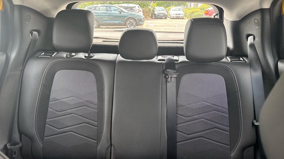Jeep Avenger 1.2 Altitude 5dr Petrol Hatchback - Image 15