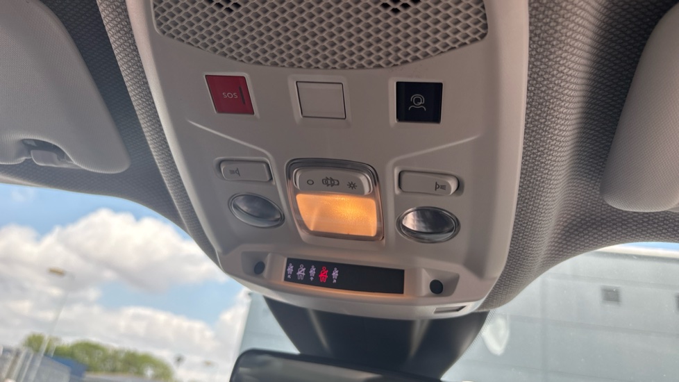 Jeep Avenger 1.2 Altitude 5dr Petrol Hatchback - Image 33