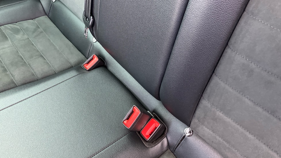 SEAT Arona 1.0 TSI 110 FR Edition 5dr Petrol Hatchback - Image 17