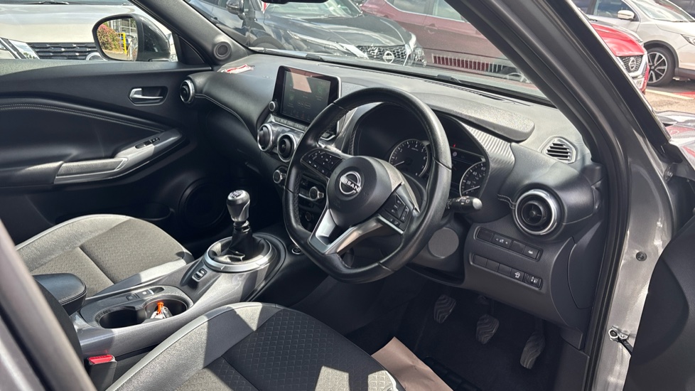 Nissan Juke 1.0 DiG-T 114 N-Connecta 5dr Petrol Hatchback - Image 11