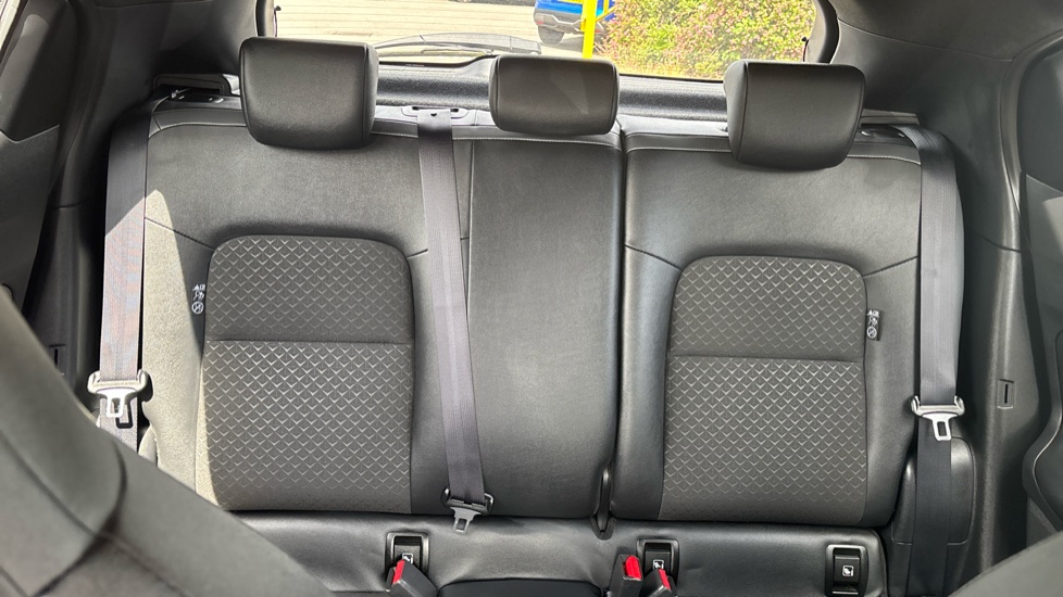 Nissan Juke 1.0 DiG-T 114 N-Connecta 5dr Petrol Hatchback - Image 15