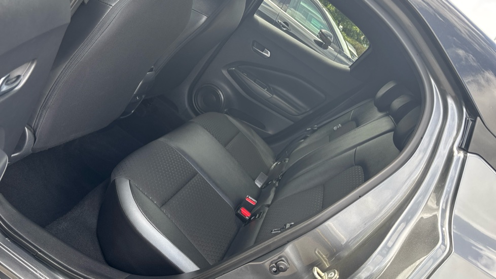 Nissan Juke 1.0 DiG-T 114 N-Connecta 5dr Petrol Hatchback - Image 16