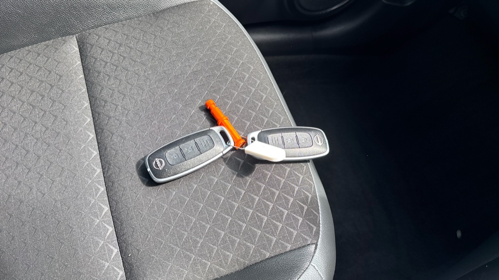Nissan Juke 1.0 DiG-T 114 N-Connecta 5dr Petrol Hatchback - Image 20