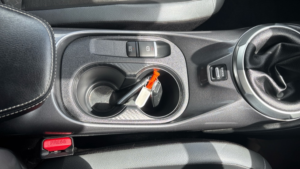 Nissan Juke 1.0 DiG-T 114 N-Connecta 5dr Petrol Hatchback - Image 41