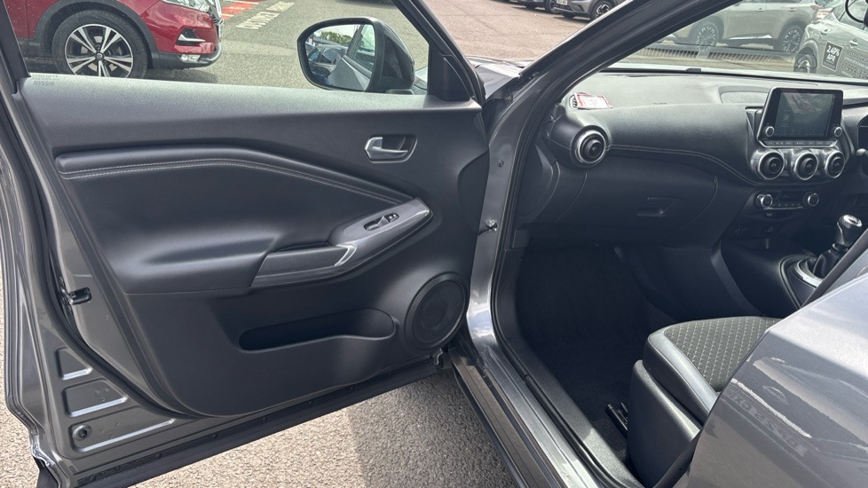 Nissan Juke 1.0 DiG-T 114 N-Connecta 5dr Petrol Hatchback - Image 48