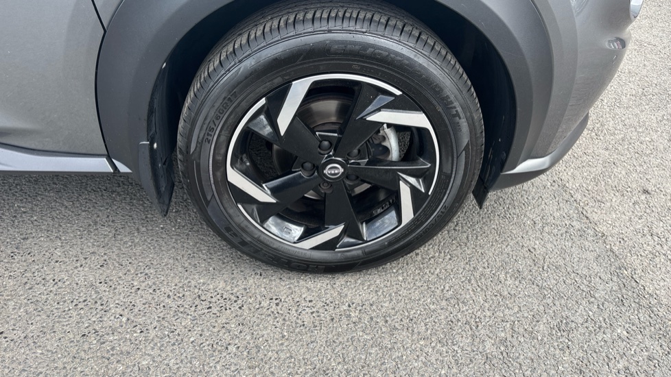 Nissan Juke 1.0 DiG-T 114 N-Connecta 5dr Petrol Hatchback - Image 60