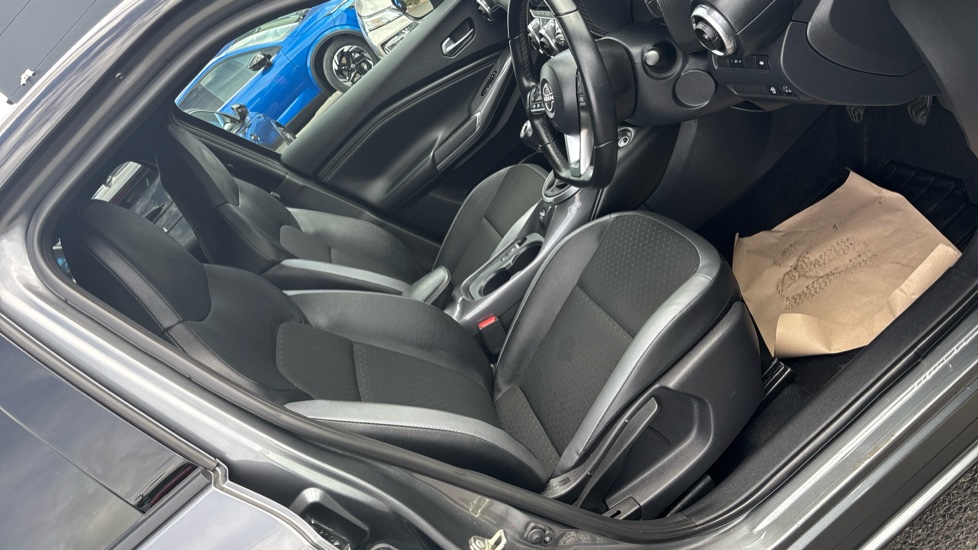 Nissan Juke 1.0 DiG-T 114 N-Connecta 5dr Petrol Hatchback - Image 62