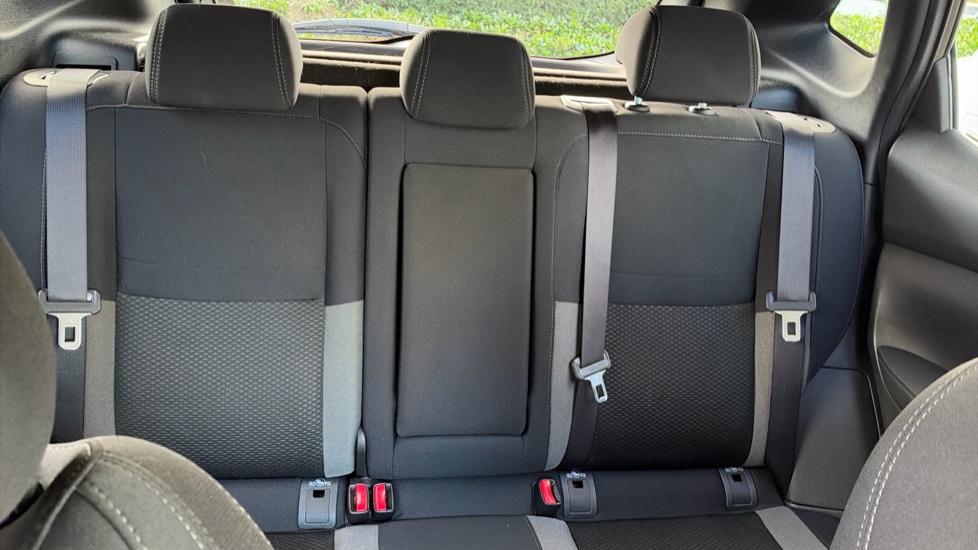 Nissan Qashqai 1.5 dCi 115 N-Connecta 5dr Diesel Hatchback - Image 15