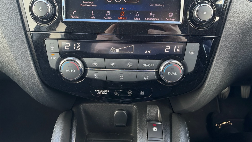 Nissan Qashqai 1.5 dCi 115 N-Connecta 5dr Diesel Hatchback - Image 24