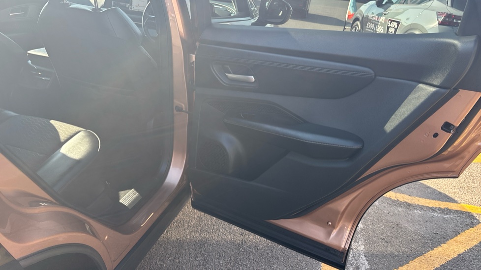 Nissan ARIYA 160kW Advance 63kWh 22kWCh 5dr Auto Electric Hatchback - Image 42