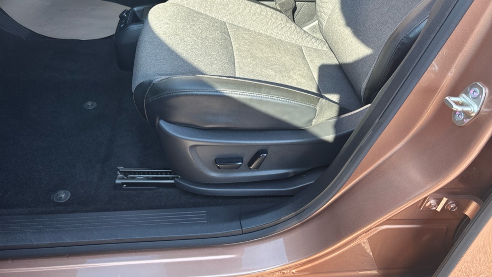 Nissan ARIYA 160kW Advance 63kWh 22kWCh 5dr Auto Electric Hatchback - Image 52