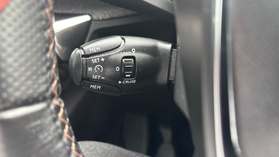 Peugeot 3008 1.2 PureTech GT Line Premium 5dr Petrol Estate - Image 22