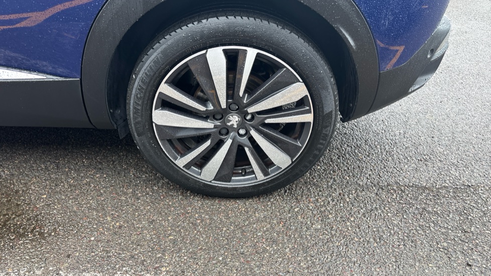 Peugeot 3008 1.2 PureTech GT Line Premium 5dr Petrol Estate - Image 46
