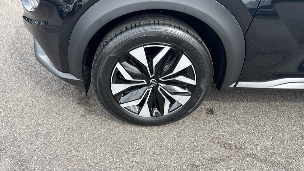 Nissan Juke 1.0 DiG-T Acenta Premium 5dr DCT Petrol Hatchback - Image 42