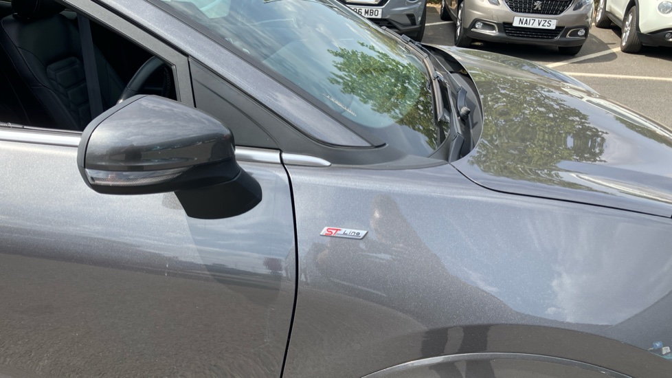 Ford Puma 1.0 EcoBoost Hybr mHEV 155 ST-Line Vignale 5dr DCT Petrol Hatchback - Image 23