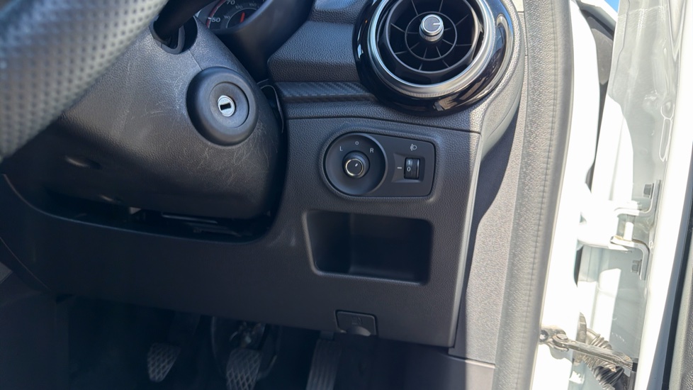 MG MG3 1.5 VTi-TECH Excite 5dr Petrol Hatchback - Image 24